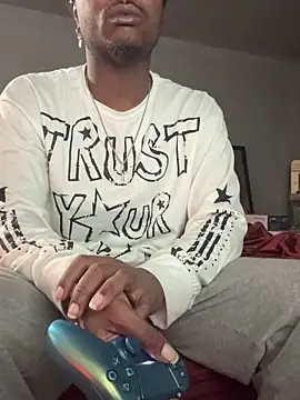 Snapshot of SluttyLyfe4L chatting on 11.10.25 SluttyLyfe4L online show from 11.10.25