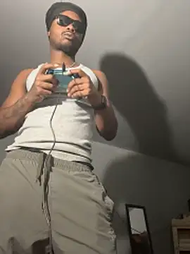 Snapshot of SluttyLyfe4L chatting on 11.19.25 SluttyLyfe4L online show from 11.19.25