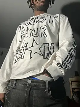 Snapshot of SluttyLyfe4L chatting on 11.28.25 SluttyLyfe4L online show from 11.28.25