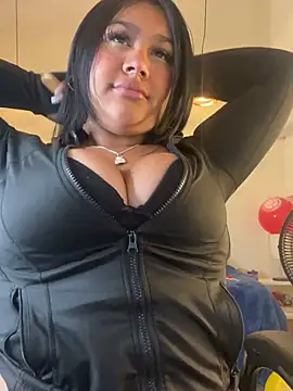 Snapshot of _Dulcinea_1 chatting on 06.15.26 Dulcinea 1 online show from 06.15.26