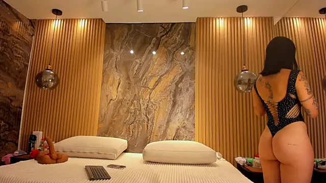 nathassa grant online show from 03.05.25