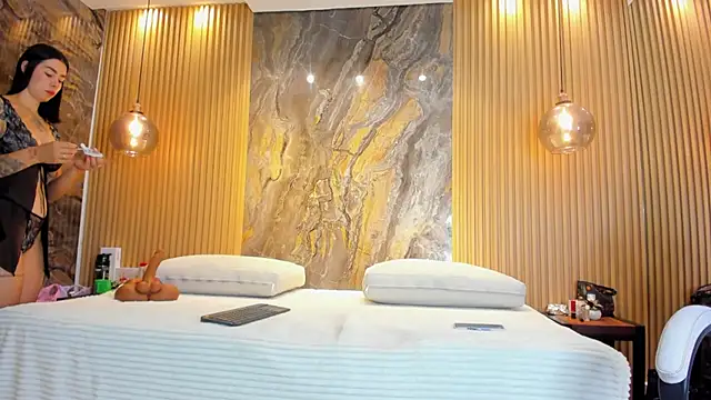 nathassa grant online show from 03.06.25