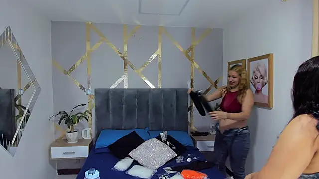 Caroliine Torres online show from 10.08.25