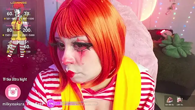 Snapshot of MilkyXSakura chatting on 12.20.25 MilkyXSakura online show from 12.20.25