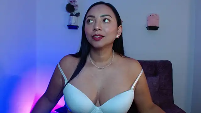 Emmi Cam online show from 02.27.25