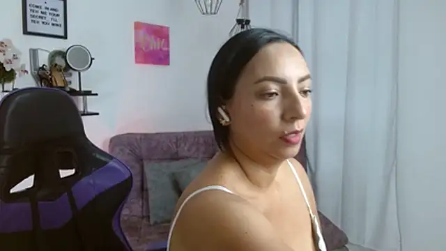 Emmi Cam online show from 07.27.26