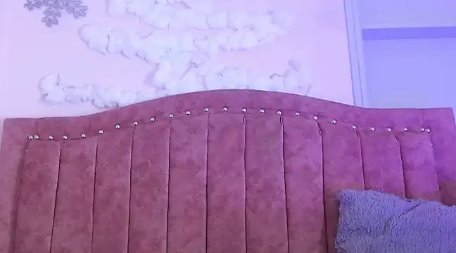 SarahStones online show from 01.21.25