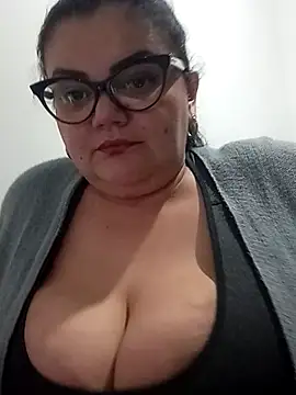 Snapshot of Madisonpalacio chatting on 11.19.25 Madisonpalacio online show from 11.19.25