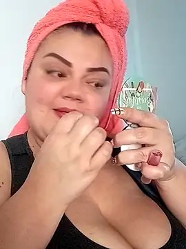 Snapshot of Madisonpalacio chatting on 11.29.25 Madisonpalacio online show from 11.29.25