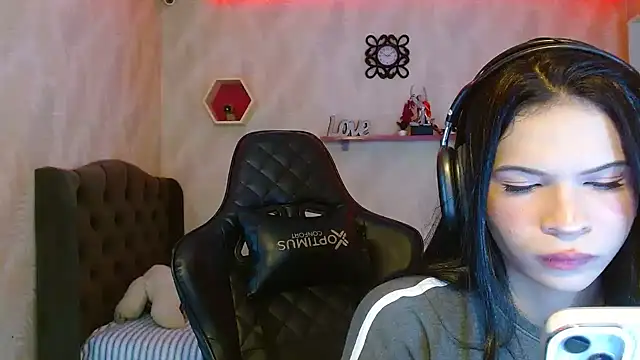 andy bell x online show from 10.24.25