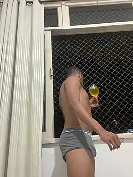 Snapshot of noahmarins chatting on 12.30.24 noahmarins online show from 12.30.24