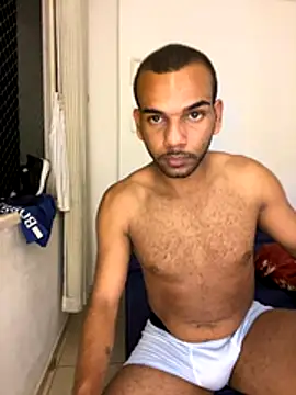 Snapshot of noahmarins chatting on 10.27.25 noahmarins online show from 10.27.25