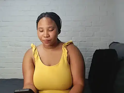 DrippinCaramelCutie online show from 01.27.25