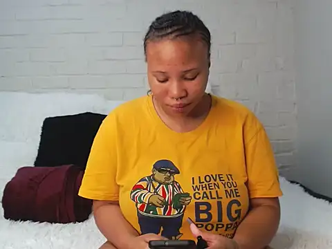 DrippinCaramelCutie online show from 02.19.25