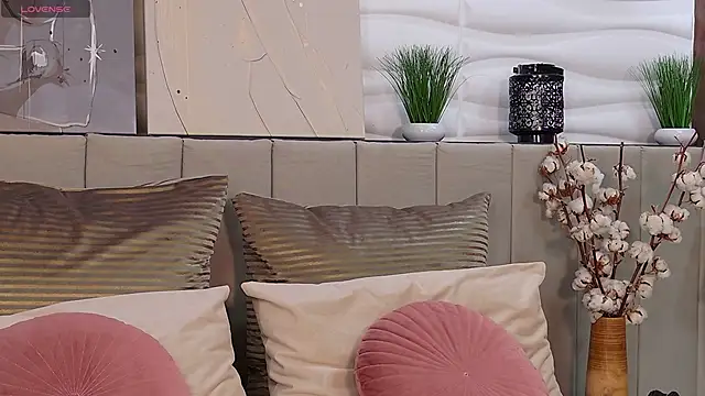 AvaLanne  online show from 02.10.25