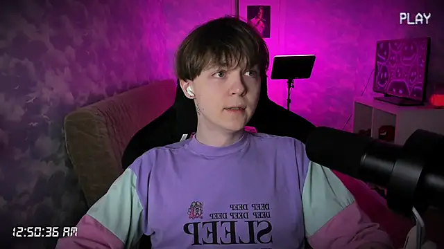 Snapshot of charonbaby1 chatting on 11.11.25 charonbaby1 online show from 11.11.25