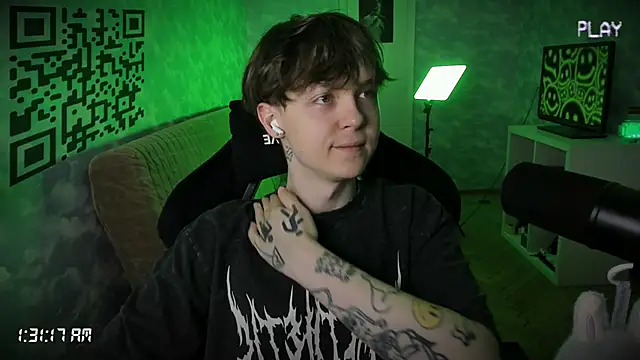 Snapshot of charonbaby1 chatting on 11.20.25 charonbaby1 online show from 11.20.25