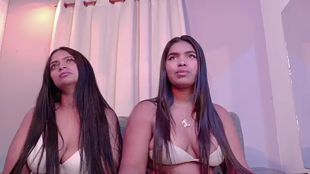 Snapshot of zoe_roux21 chatting on 02.08.26 zoe roux21 online show from 02.08.26