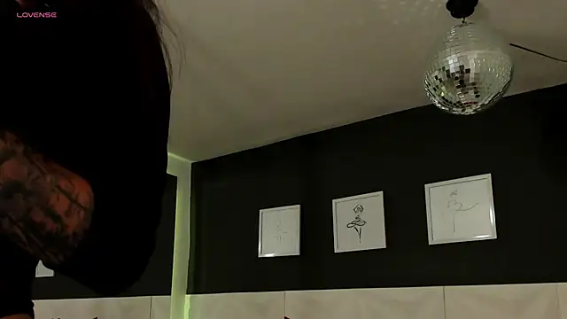 scarlet castro online show from 11.06.25