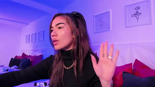 scarlet castro online show from 04.16.26