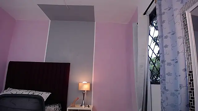 LiahGrey7 online show from 12.28.24