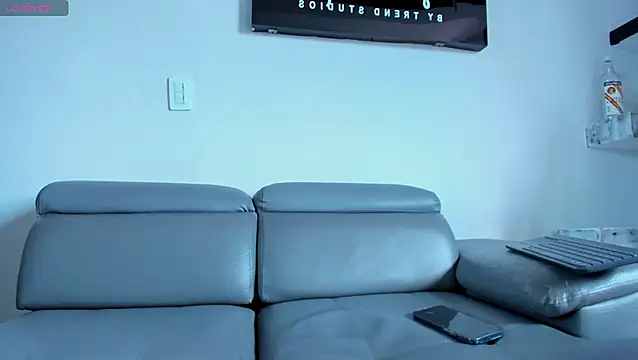 RoxyRoss  online show from 01.23.25