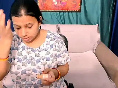 kendracox21 online show from 04.26.26