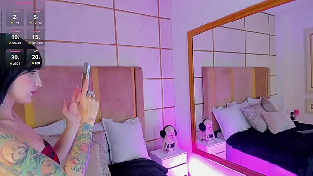 Snapshot of Kittenmeuw chatting on 02.22.25 Kittenmeuw online show from 02.22.25