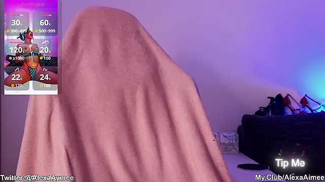 AlexaAimee online show from 10.22.25