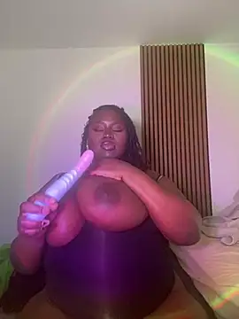 Snapshot of just4Ux chatting on 04.12.26 just4Ux online show from 04.12.26