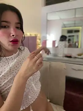 Snapshot of annaharper- chatting on 02.02.25 annaharper- online show from 02.02.25