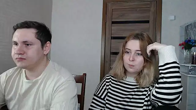 Snapshot of Kristy-Max chatting on 01.04.25 Kristy-Max online show from 01.04.25