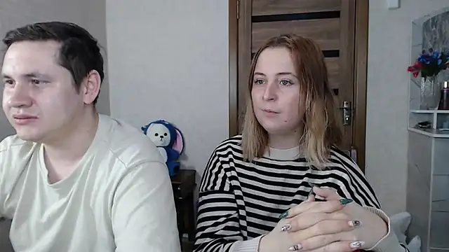 Snapshot of Kristy-Max chatting on 01.12.25 Kristy-Max online show from 01.12.25