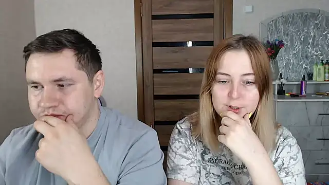 Snapshot of Kristy-Max chatting on 02.01.25 Kristy-Max online show from 02.01.25