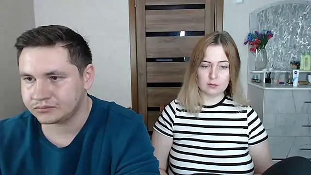 Snapshot of Kristy-Max chatting on 02.05.25 Kristy-Max online show from 02.05.25
