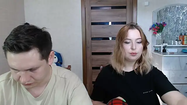 Snapshot of Kristy-Max chatting on 02.07.25 Kristy-Max online show from 02.07.25