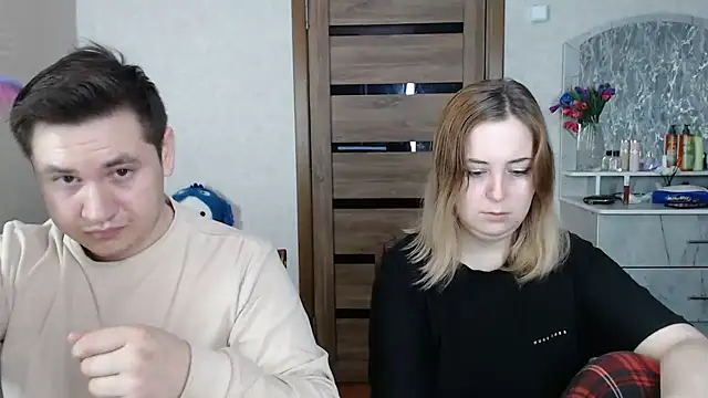 Snapshot of Kristy-Max chatting on 02.11.25 Kristy-Max online show from 02.11.25