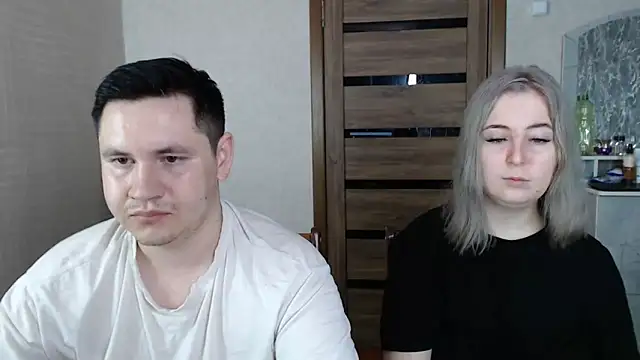 Snapshot of Kristy-Max chatting on 02.22.25 Kristy-Max online show from 02.22.25