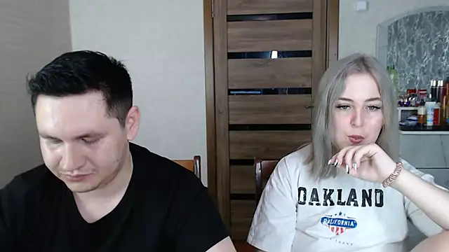 Snapshot of Kristy-Max chatting on 02.22.25 Kristy-Max online show from 02.22.25