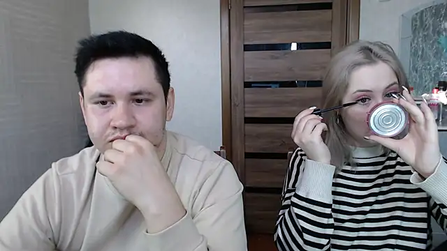 Snapshot of Kristy-Max chatting on 03.12.25 Kristy-Max online show from 03.12.25