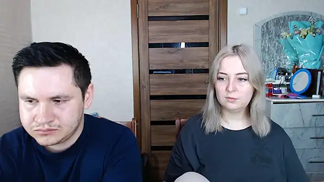 Snapshot of Kristy-Max chatting on 03.15.25 Kristy-Max online show from 03.15.25