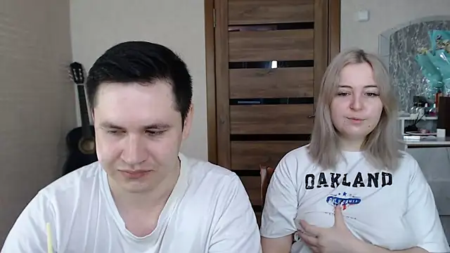 Snapshot of Kristy-Max chatting on 03.16.25 Kristy-Max online show from 03.16.25