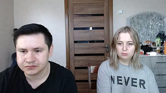 Snapshot of Kristy-Max chatting on 03.21.25 Kristy-Max online show from 03.21.25