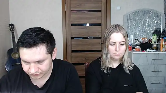 Snapshot of Kristy-Max chatting on 03.21.25 Kristy-Max online show from 03.21.25