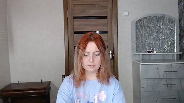 Snapshot of Kristy-Max chatting on 09.22.25 Kristy-Max online show from 09.22.25