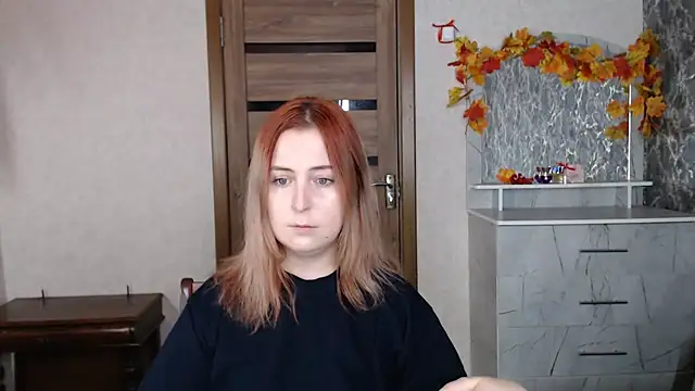 Snapshot of Kristy-Max chatting on 09.26.25 Kristy-Max online show from 09.26.25