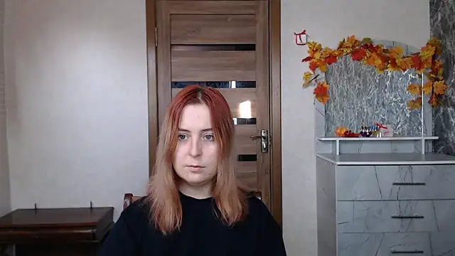 Snapshot of Kristy-Max chatting on 09.27.25 Kristy-Max online show from 09.27.25