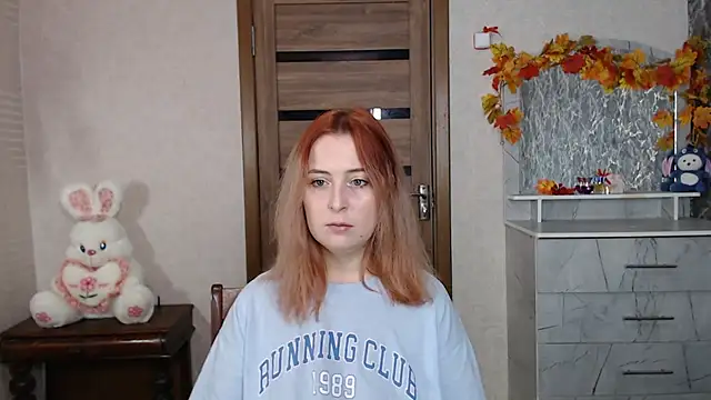Snapshot of Kristy-Max chatting on 09.29.25 Kristy-Max online show from 09.29.25