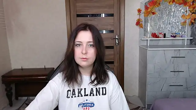 Snapshot of Kristy-Max chatting on 10.13.25 Kristy-Max online show from 10.13.25