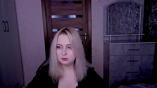 Kristy-Max online show from 04.12.26